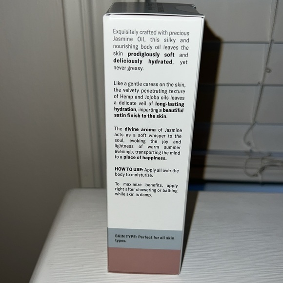 ODACITE JASMINE WHISPER HEMP + JOJOBA BODY OIL - Picture 3 of 3